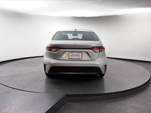 Used 2024 Toyota Corolla LE FWD image 7