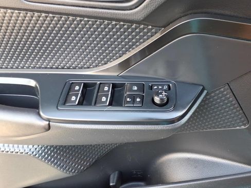 Used 2018 Toyota C-HR XLE FWD image 28