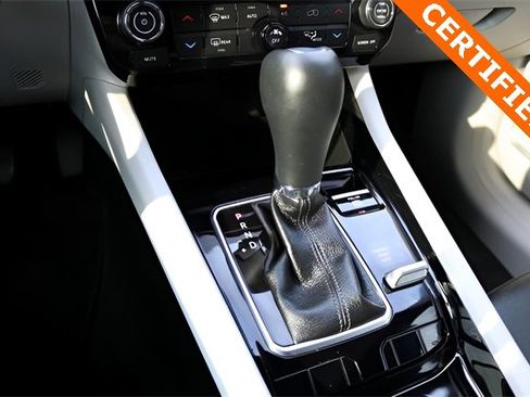 Used 2024 Jeep Compass Limited image 20