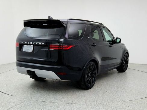 New 2025 Land Rover Discovery S image 5