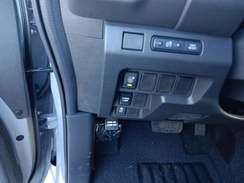New 2026 Nissan Frontier SV w/ Tow Package AWD/4WD image 14