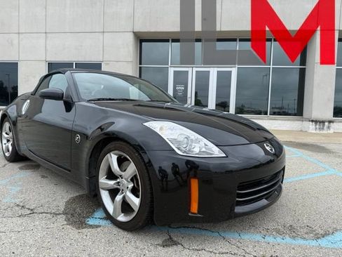 Used 2006 Nissan 350Z Touring RWD image 1