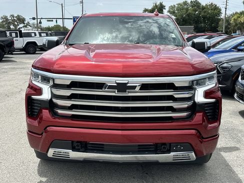 Used 2025 Chevrolet Silverado 1500 High Country w/ Technology Package AWD/4WD image 3