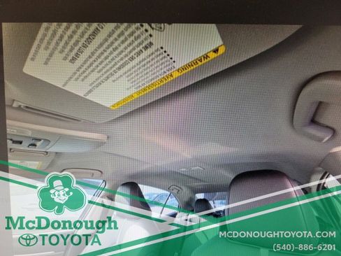 Used 2024 Toyota Camry SE image 13