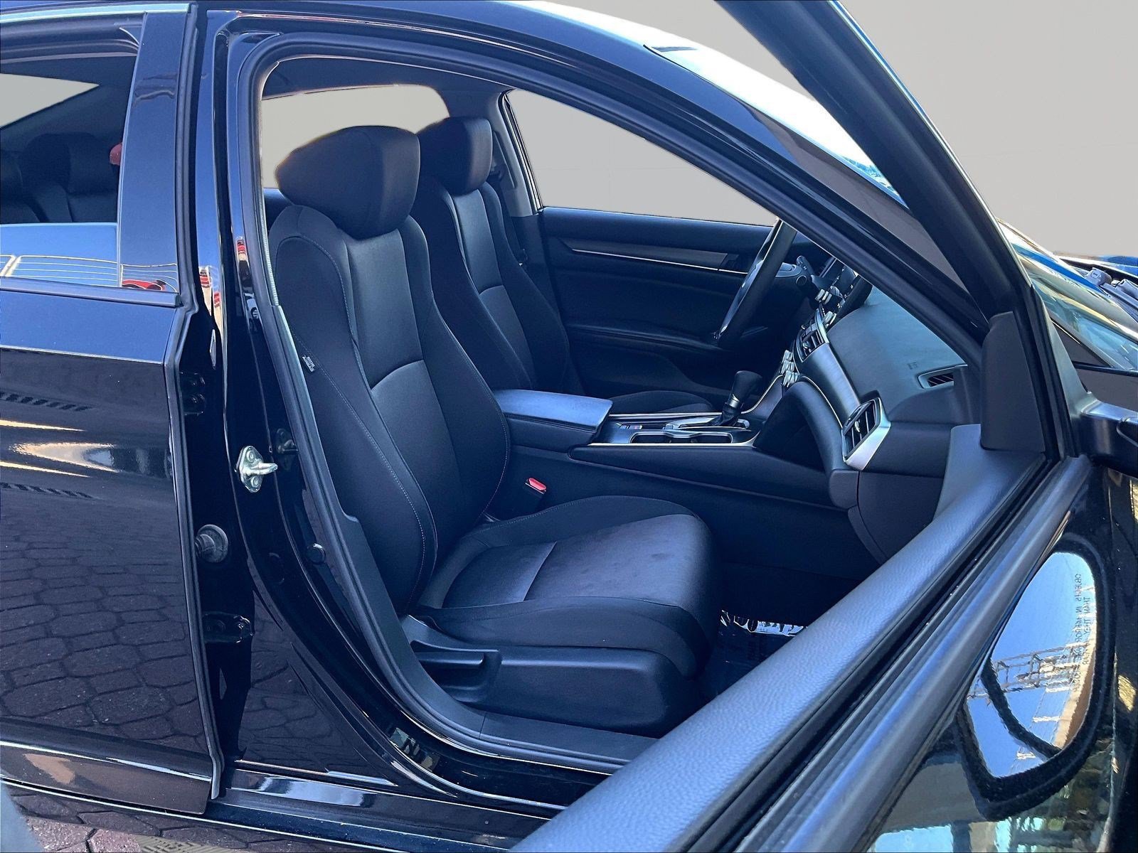 Used 2018 Honda Accord LX image 26