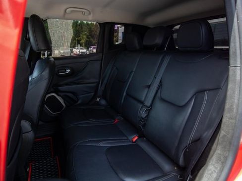 Used 2017 Jeep Renegade Limited FWD image 10
