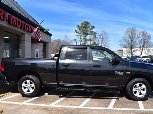 Used 2019 RAM 1500 Classic SLT AWD/4WD image 6