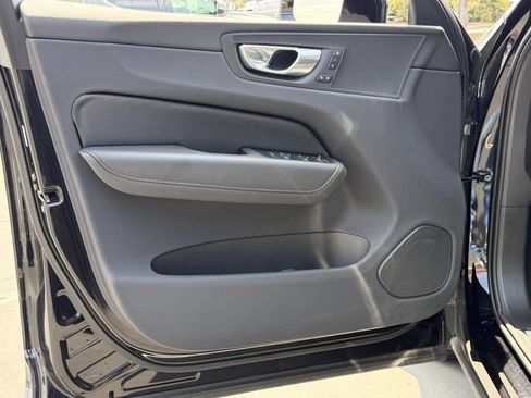 Used 2025 Volvo XC60 B5 Plus AWD/4WD image 20