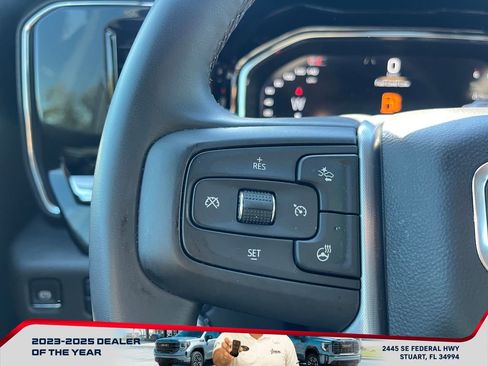 Used 2025 GMC Sierra 1500 Elevation image 25