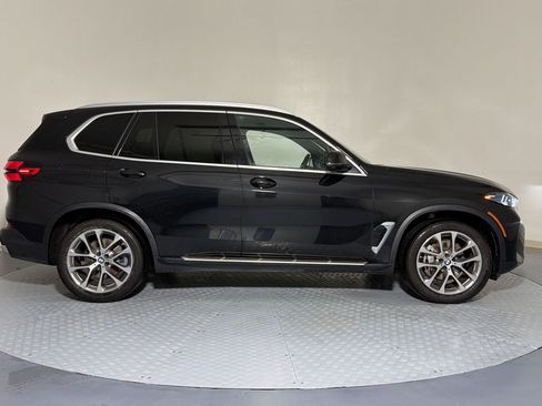 Used 2024 BMW X5 sDrive40i w/ Premium Package RWD image 5