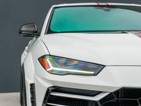 Used 2021 Lamborghini Urus AWD/4WD image 29