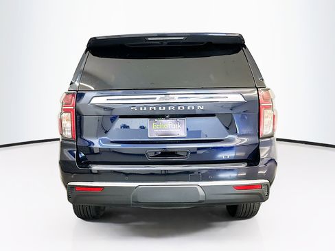 Used 2024 Chevrolet Suburban LT image 7