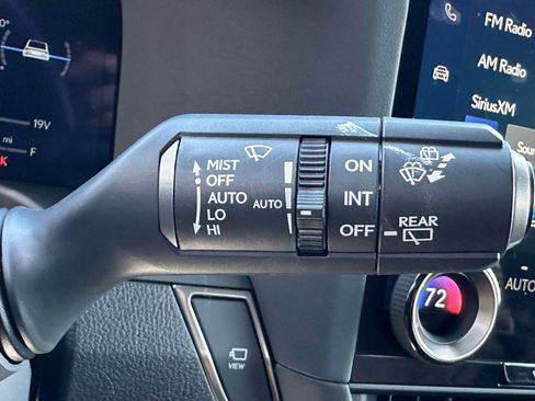 Used 2025 Lexus GX 550 image 16