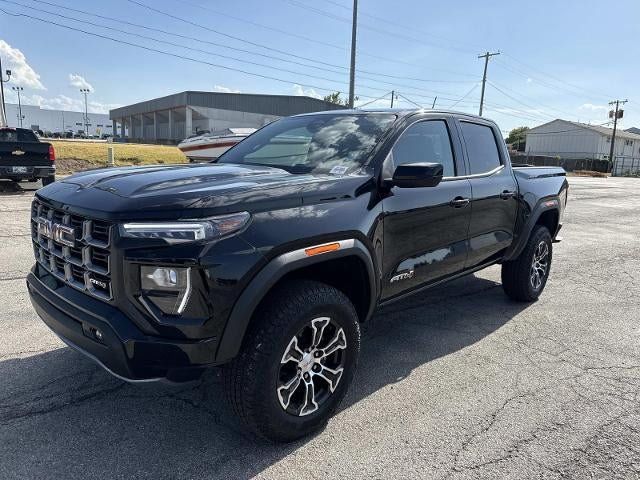 Used 2025 GMC Canyon AT4 AWD/4WD image 3