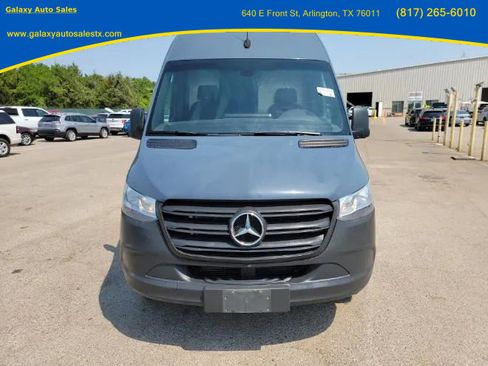 Used 2019 Mercedes-Benz Sprinter 144 image 2