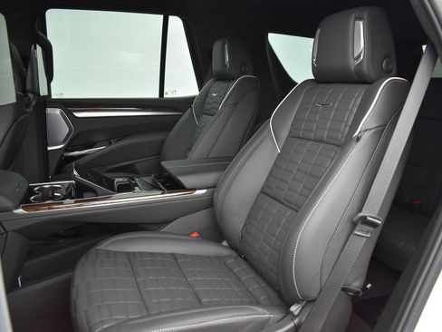 Certified 2025 Cadillac Escalade Sport Platinum image 28