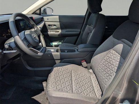 New 2026 Nissan Kicks SV image 17