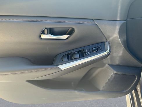 Used 2023 Nissan Sentra SR w/ Midnight Edition Package FWD image 15