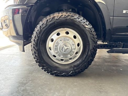 Used 2024 RAM 3500 Limited w/ Towing Technology Group AWD/4WD image 36