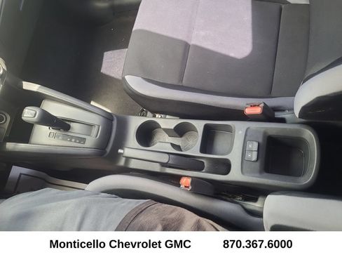 Used 2025 Nissan Versa S w/ Trunk Package FWD image 25