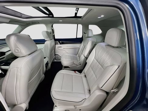 Certified 2025 Buick Enclave Avenir w/ Super Cruise Package AWD/4WD image 24