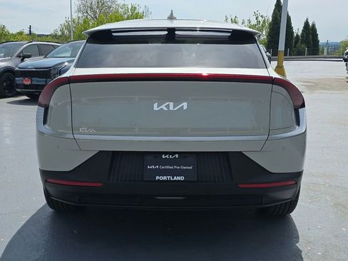 Certified 2024 Kia EV6 Light AWD/4WD image 6