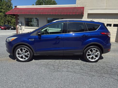 Used 2014 Ford Escape Titanium w/ Equipment Group 401A AWD/4WD image 2