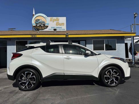 Used 2019 Toyota C-HR XLE image 4