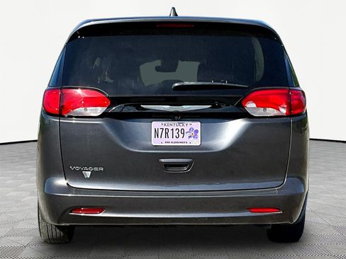 Used 2023 Chrysler Voyager LX FWD image 14