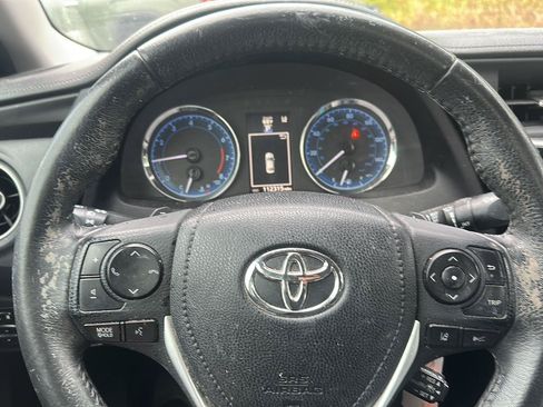 Used 2017 Toyota Corolla SE w/ Carpet Mat Package (TMS) FWD image 10