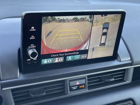 Used 2025 Honda Pilot Elite image 19