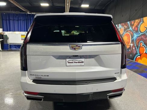Used 2022 Cadillac Escalade Premium Luxury Platinum AWD/4WD image 6