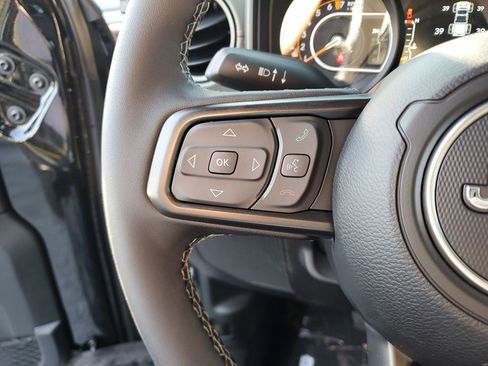New 2026 Jeep Gladiator Mojave AWD/4WD image 32