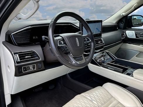 Used 2023 Lincoln Navigator Black Label AWD/4WD image 19