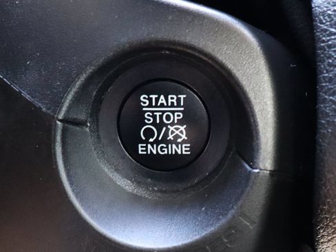 Used 2021 Jeep Renegade Latitude w/ Convenience Group FWD image 51