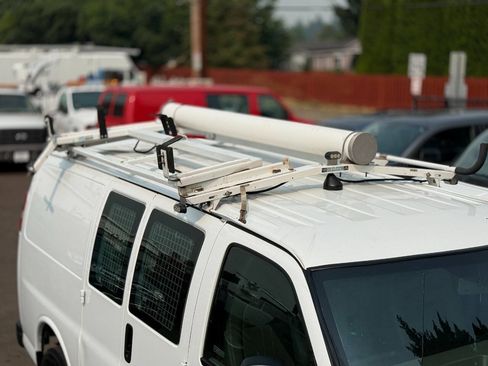 Used 2014 Chevrolet Express 2500 RWD image 4