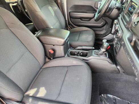 Used 2020 Jeep Wrangler Unlimited Sport S image 17
