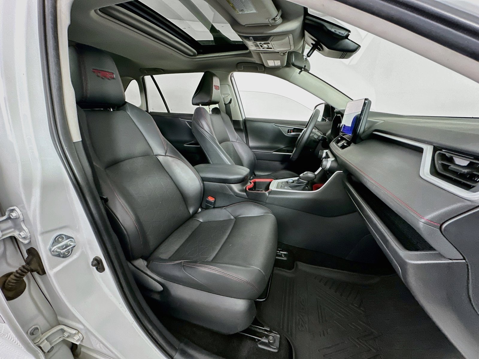 Certified 2023 Toyota RAV4 TRD Off-Road w/ TRD Off-Road Weather Package AWD/4WD image 29
