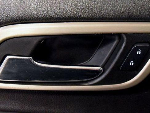 Used 2018 GMC Yukon XL Denali w/ Open Road Package image 14