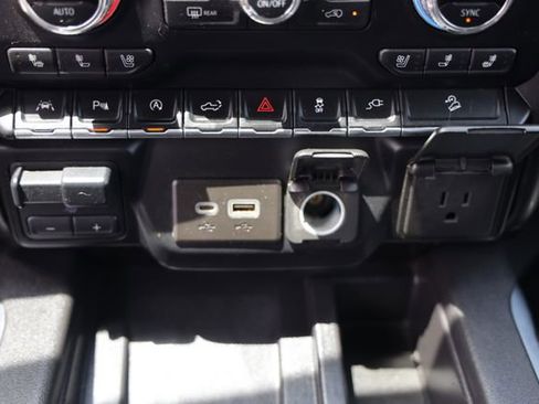 Used 2021 GMC Sierra 1500 AT4 w/ AT4 Premium Package AWD/4WD image 22