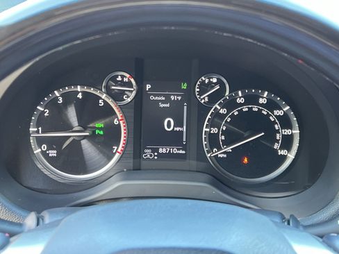 Used 2022 Lexus GX 460 Luxury w/ Sport Design Package AWD/4WD image 22