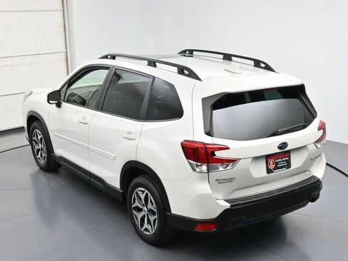 Used 2023 Subaru Forester Premium AWD/4WD image 34