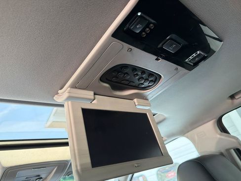 Used 2015 Chevrolet Tahoe LT AWD/4WD image 9