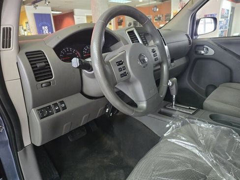 Used 2018 Nissan Frontier SV image 8