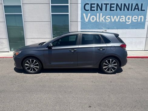 Used 2018 Hyundai Elantra GT w/ Style Package 02 FWD image 3
