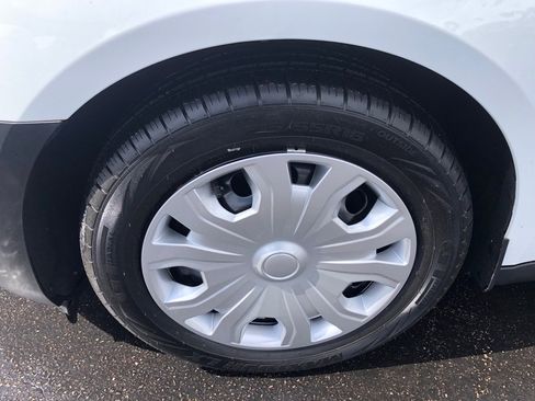 Used 2020 Ford Transit Connect XL image 10