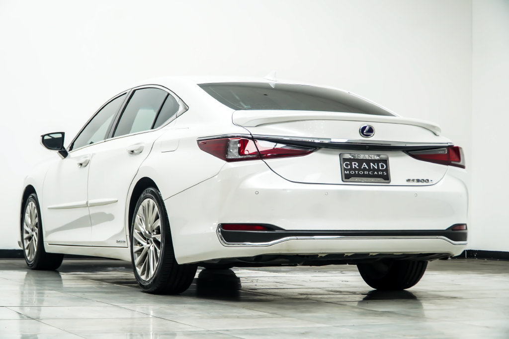 Used 2020 Lexus ES 300h Ultra Luxury FWD image 14