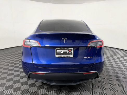 Used 2022 Tesla Model Y Performance AWD/4WD image 10