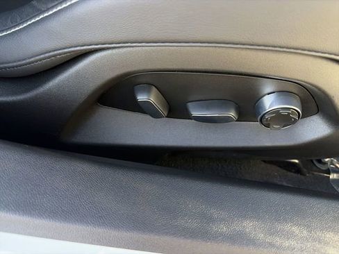 Used 2020 Chevrolet Corvette Stingray w/ 2LT Preferred Equipment Group image 13