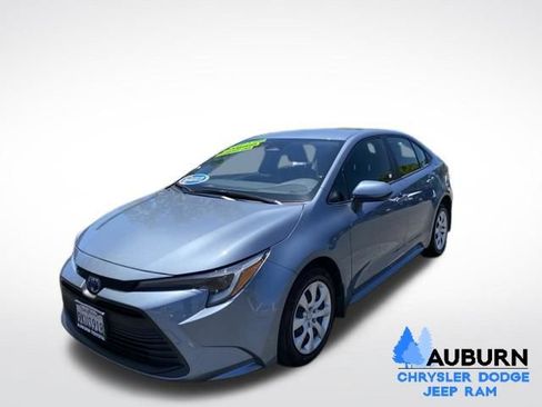 Used 2024 Toyota Corolla LE FWD image 3